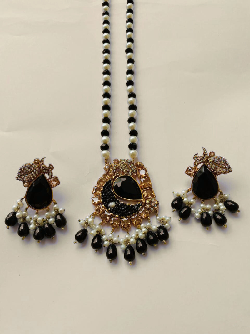 Zircon Black Mala Set – Elegant & Stylish Black Mala Necklace for Women in Pakistan