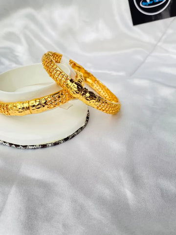 ✨A Style of Beauty – Bangles with a Blend of Tradition and Modernity"